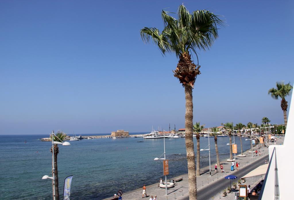 Paphinia Seaview Apartments Paphos Exteriör bild