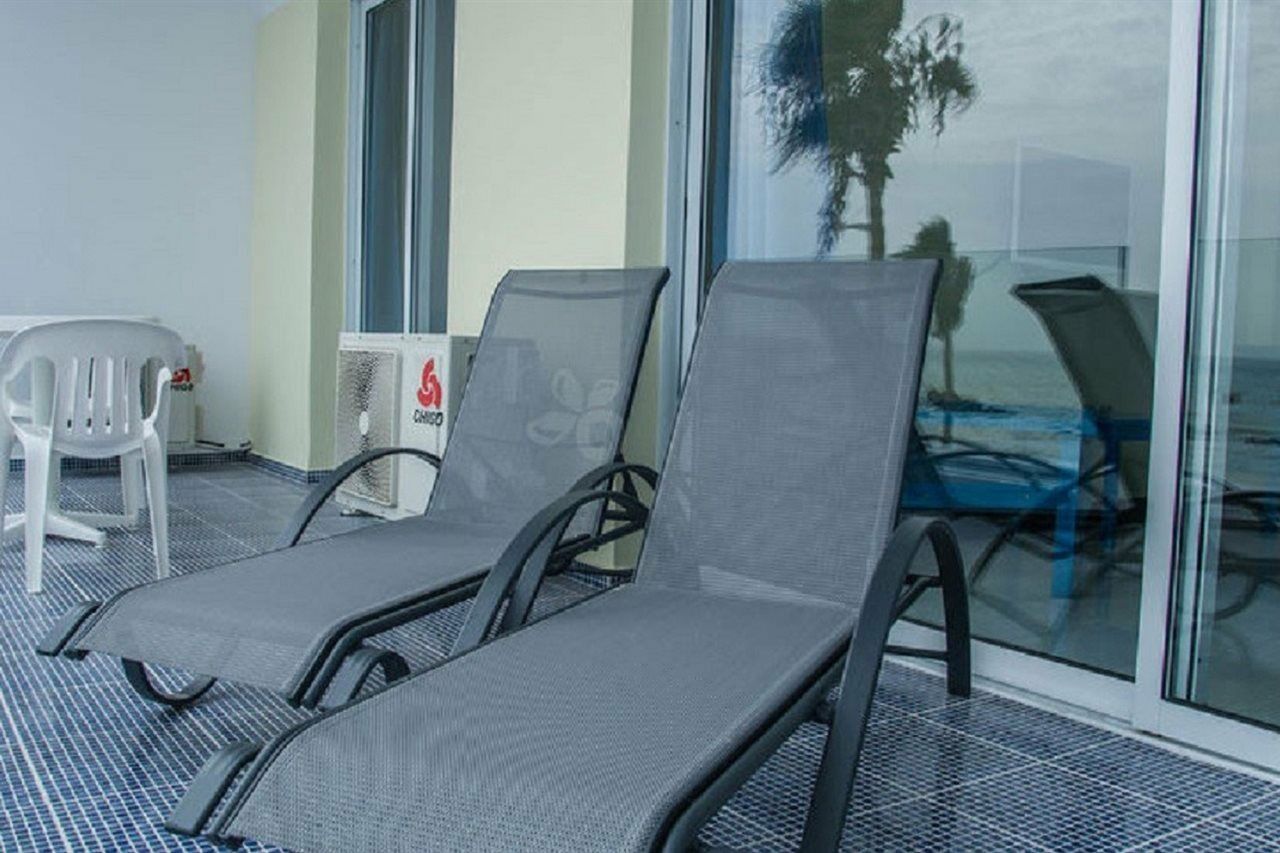 Paphinia Seaview Apartments Paphos Exteriör bild